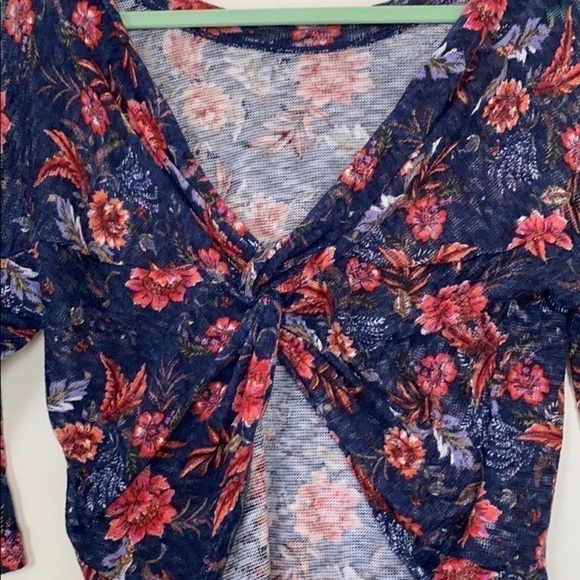 Tempted Twist Floral Sweater - Picture 3 of 6